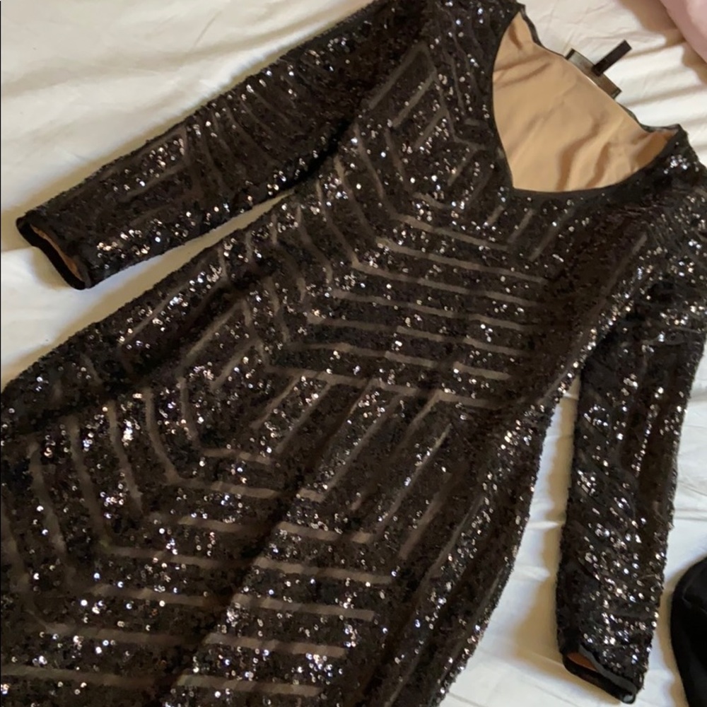 🖤 BCBG XS sequin dress black nude sleeves